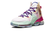 LeBron 19 "Valentine's Day" DH8459 900