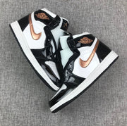 Air Jordan 1 Mid Black White Metallic Gold Sneakers 852542-007