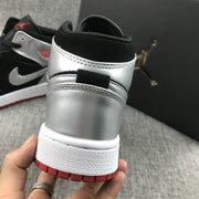Air Jordan 1 Mid SE GS Black Silver Sneakers 554725-057