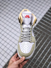 Jordan 1 Zoom CMFT Olive Aura Sneakers CT0979-102